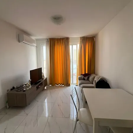 Jasmine Court Penthouse アパート *